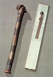 Írnokpaletta és tok írásnádhoz, Tutanhamon sírjából (Kr. e. 1370-52) Új Királyság (lásd még: 228566)