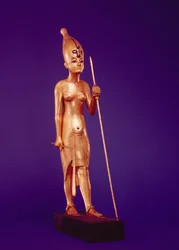 Király szobra Tutanhamon sírjából (Kr. e. 1370-1352) Új Királyság (aranyozott fa)