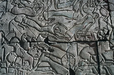 Bas-relief csatajelenettel, Ramesseum, II. Ramszesz halotti temploma, Luxor, Théba (UNESCO Világörökség része)