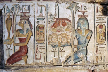 Felajánlási jelenet, dombormű, II. Ramszesz temploma, Abüdosz, Egyiptom, egyiptomi civilizáció, Újbirodalom, XIX. dinasztia (fotó)