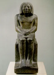 Ülő férfifigura, Egyiptom, Ankh, 3. dinasztia (porfiroid gránit)