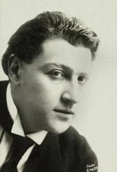 Sacha Guitry portréja (fotó)