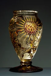 Füstszínű üvegváza zománcdíszítéssel, kb. 1890, Émile Gallé, Nancy, Franciaország