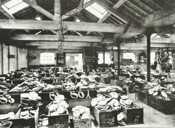 Bull Wharf, a Shell Warehouse belseje, London, 1890