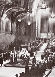 V. György államban fekszik a Westminster Hallban, 1936