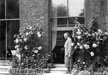 Gulielma Lister otthonában, Sycamore House-ban, Leytonstone-ban, 1930 körül