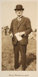 Harry Wearne 1926-ban (szépia fotó)