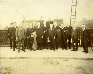 Kirkstall híd felújítása, F. M. Lupton tanácsnok nyitotta meg, 1912. június 28. (fekete-fehér fotó)