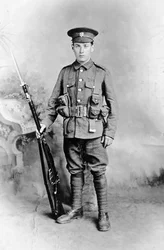 A brit hadsereg Devonshire-i ezredének közlegénye