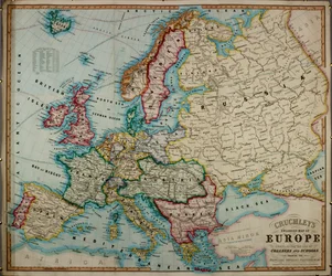 Egy 19. századi színes Európa-térkép, amelyet főiskolák és iskolák számára állítottak össze.
