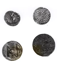 Cunobelinus vagy Cymbeline (i.sz. 43), Offa, Mercia királya (i.sz. 757-96) és Alfréd (i.sz. 871-99) és Idősebb Edward (i.sz. 871-924) érméi (ezüst)