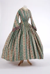 Nappali ruha, 1840-es évek (nyomott gyapjúszövet)