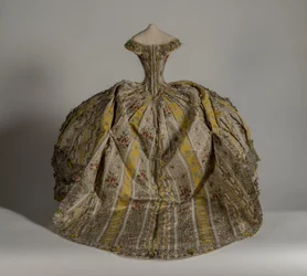 Divatos baba mantua
