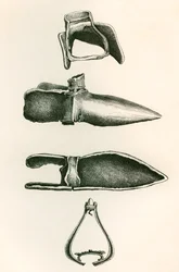 Kengyelek és sollerek, a The British Army: Eredete, Progress and Equipment című könyvéből, 1868-ban.