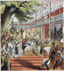 A nagy londoni kiállítás a Hyde Parkban 1851-ben. Az 1851-es nagy kiállítás. 1851-ben üvegpalotát építettek a Hyde Parkban, hogy a világ különböző nemzeteiből származó számos tárgyat kiállítsanak