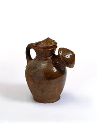 Öntözőedény, 1600 körül (mázas cserép)