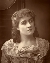Kate Rorke, brit színésznő Sophiában, 1887