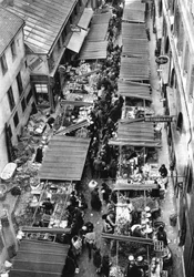 A párizsi Passage Berryer festői piaca, 1931.