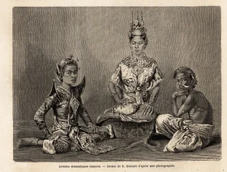 Sziámi drámaművészek, E.Bocour rajza Henri Mouhot 1858-tól 1861-ig tartó sziámi, kambodzsai és laoszi utazásának illusztrálására. Metszet a „” Le tour du monde”-ban, szerkesztette Edouard Charton