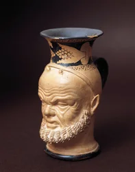 Etruszk civilizáció, váza Silenus arcával