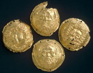 Arany szegecsek, Todiból (Umbria). Etruszk civilizáció, Kr. e. 4. század.