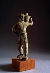 Etruszk civilizáció: offeror - Bronzszobor, Kr. e. 3.-2. század Dim 12,3 cm From Brolio, Italy (Etruszk művészet, áldozó ember, bronzszobor, Brolio, Olaszország, Kr. e. 3.-2. század, Dim 12,3 cm) Volterra Museo Guarnacci