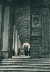 A Vatikán bejárata a Szent Péter tér felől, Róma, Olaszország, 1927