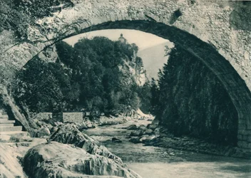 A Passer folyó és Zeno vára, Merano, Dél-Tirol, Olaszország, 1927
