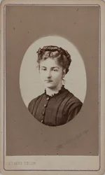 Jane Dieulafoy portréja 1851-1916, c. 1880.