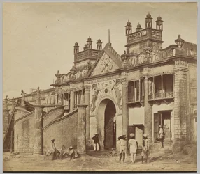 A Kaiserbagh-ba vezető átjáró
