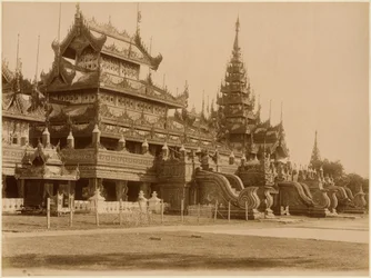 A Hman Kyaung vagy az üvegkolostor, Burma, 1890 körül (albumnyomat)