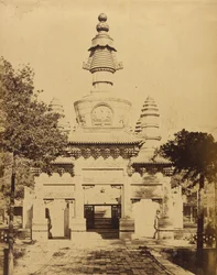 Tibeti emlékmű a láma templomban Pekin mellett, 1860. augusztus