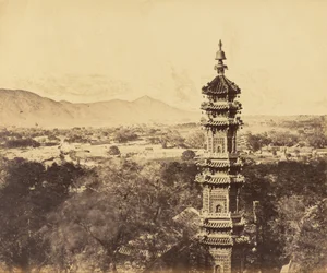 Kilátás a Nyári Palotára. Yuan Ming Yuan pagoda. Az égés előtt, Pekin, 1860. október 18