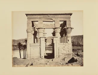 Philae. Hüpaithrosz templom, elölnézet, Egyiptom
