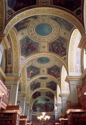 Kilátás a könyvtár kazettás mennyezetére, aranyozott stukkókerettel körülvéve, bibliai és klasszikus jeleneteket illusztráló spandrelek, 1844