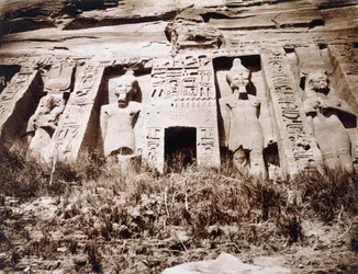 Abou-Semblil, Petit Speos, a homlokzat központi része, 1853-54 körül
