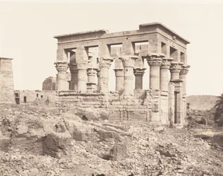 Fileh Philae szigete, East Block – Oldalnézet a D pontból, 1851-52, nyomtatva 1853-54.