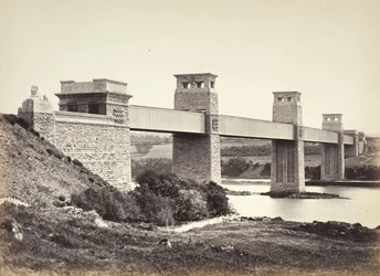 Bangor, a Britannia híd, Anglesey felől (258)