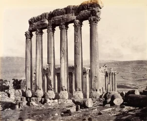 A Nap-templom és a Jupiter-templom romjai, Baalbek