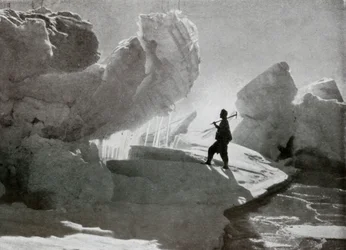Nyomásos jégtömbök a Discovery Bluff közelében, c1911, 1913