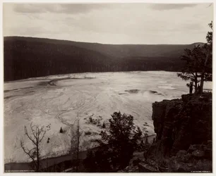 Hells Half Acre, Prismatic Springs, c. 1880-as évek vége.
