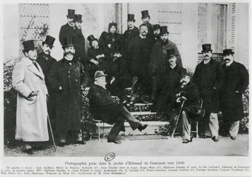 Csoport Edmond Huot de Goncourt kertjében, 1890 körül