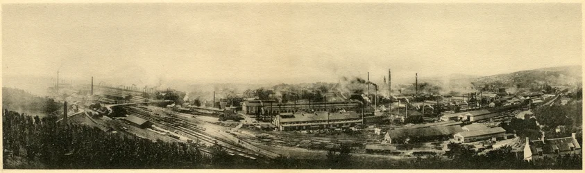 Le Creusot, panorámás kilátás a Schneider & Cie cég Album des Fers et Aaciers albumából, 1895