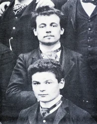 Portré: Alfred Jarry (1873-1907) és Fargue (1876-1947) a párizsi Henri IV Lycée-ben - fotó