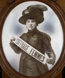 Hubertine Auclert (1848-1914) portréja (kézzel színezett fotó)