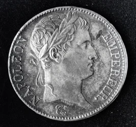I. Napóleont (1769-1821) ábrázoló érme (fém)