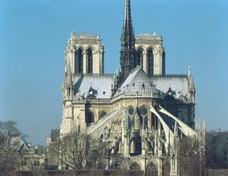 A Notre Dame keleti vége, 1163-1345