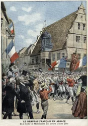 Újra lebeg a francia zászló az elzászi Molsheim utcáin a „Le Petit Journal” július 4-i sportvásár idején.