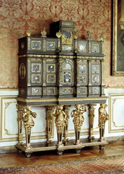 XIV. Lajos ékszerszekrény, Gobelins Workshop, 1685 körül (bronz és ébenfa)