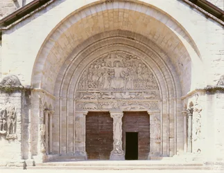 Déli portál, 12-13. század